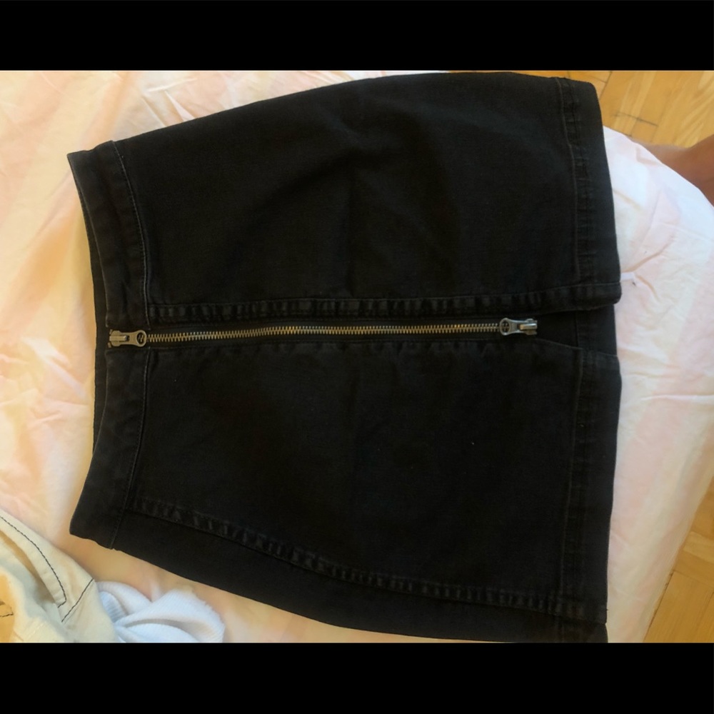 Free People Mini dark stretchy denim skirt sz0